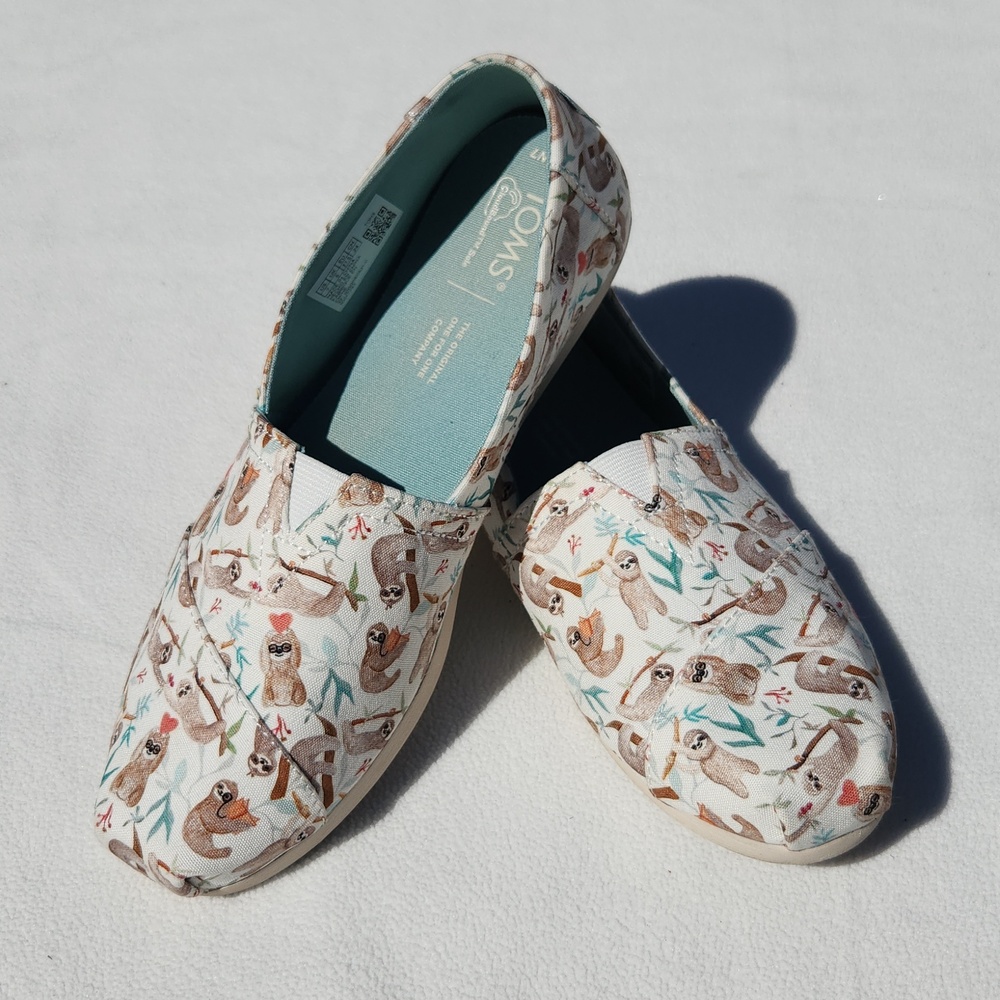 ​TOMS Classic Alpargata Sloth Print Limited Edition - Size 7